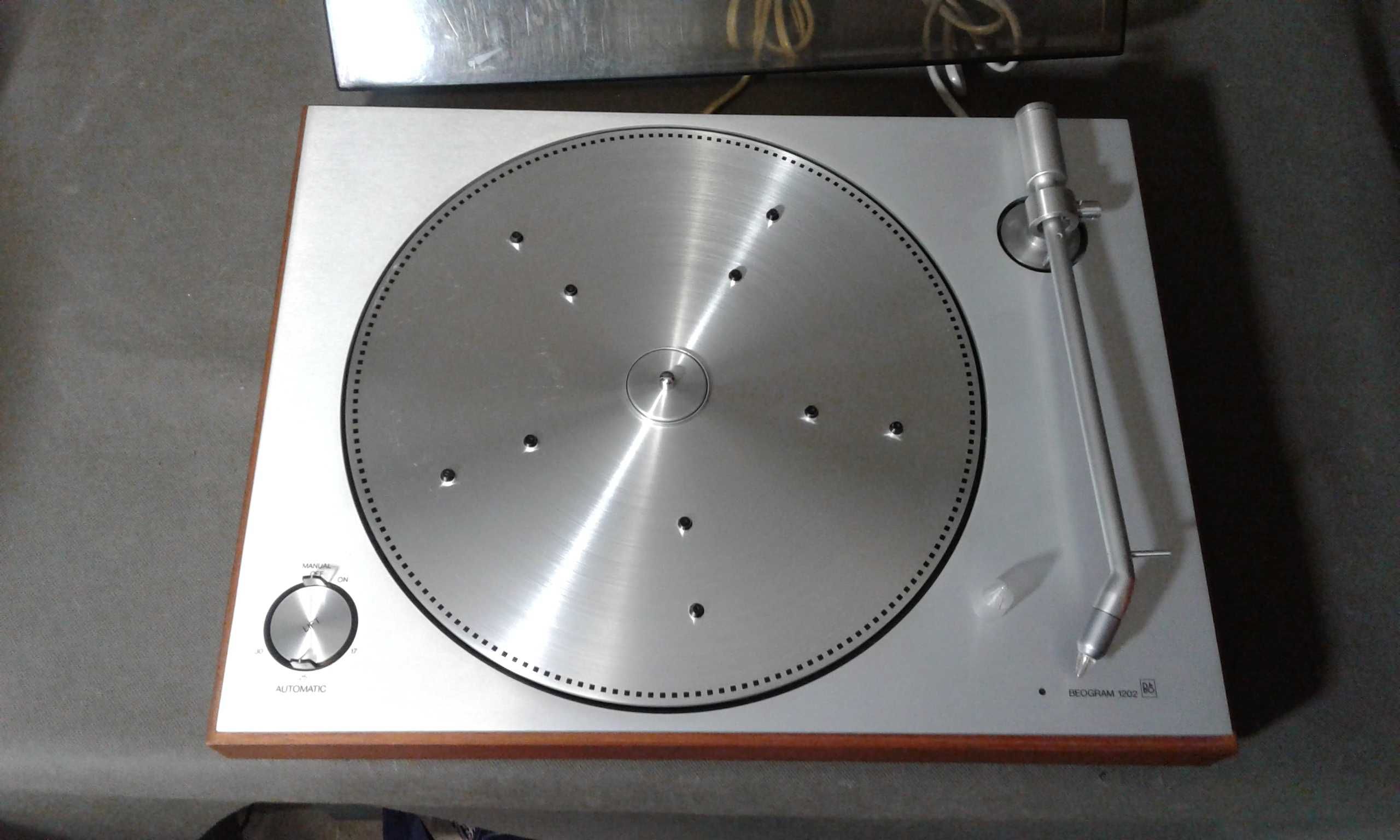 BEOGRAM 1202 ,gramofon stereo