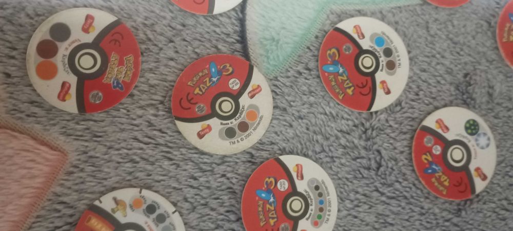 Vendo vários tazos dos pokémon
