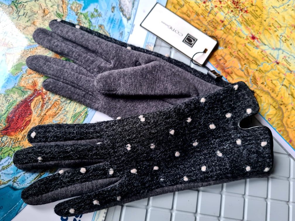 Code zimowe rękawiczki damskie nowe modne kropeczki