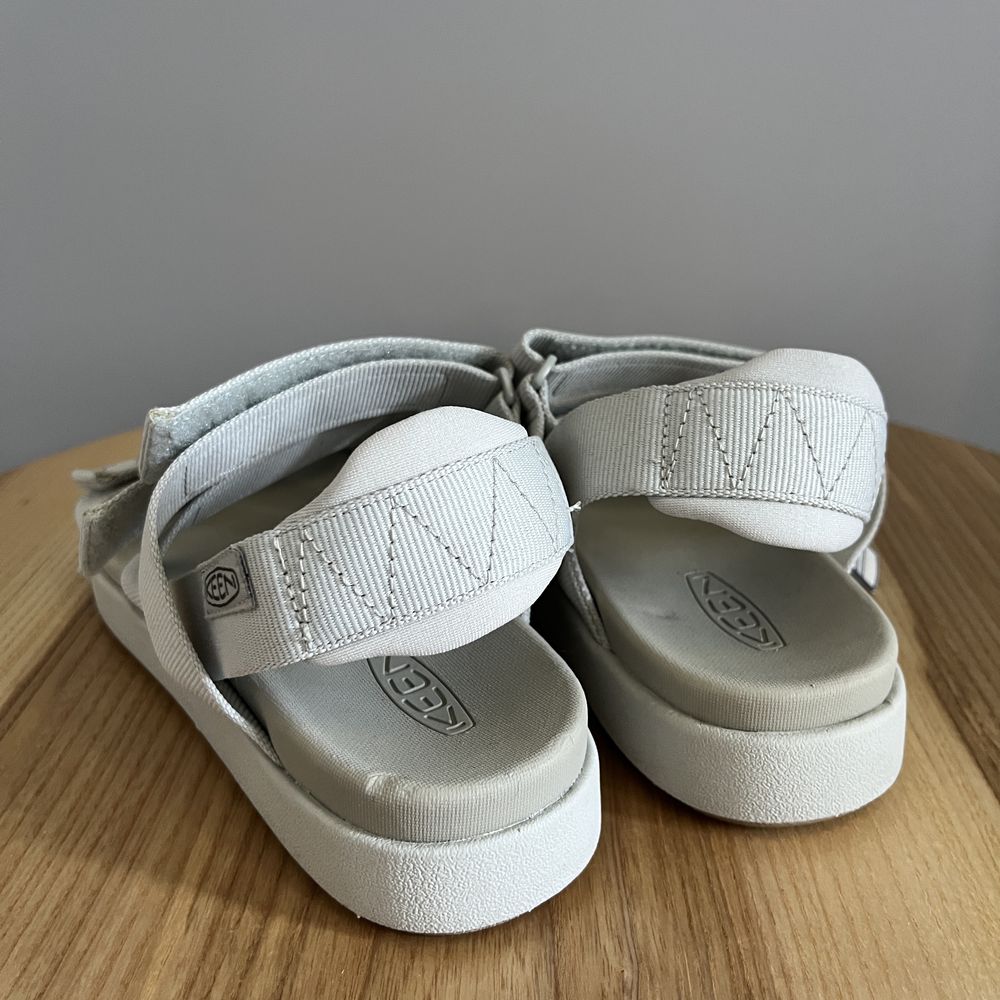 Босоніжки keen на липучках