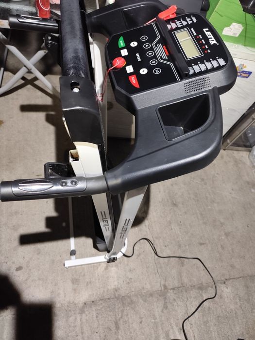 Bieżnia elektryczna  z Niemiec kilka sztuk udźwig 120 kg