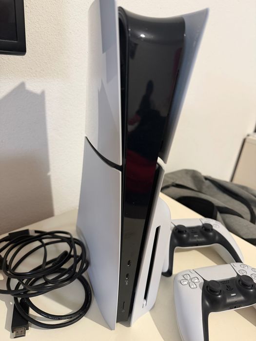 Ps5 slin 2 consoles