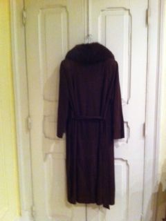 Casaco de pele comprido castanho