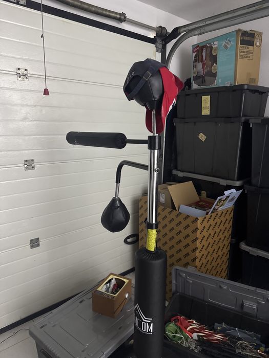 Saco de kickbox com movimento e antecipacao