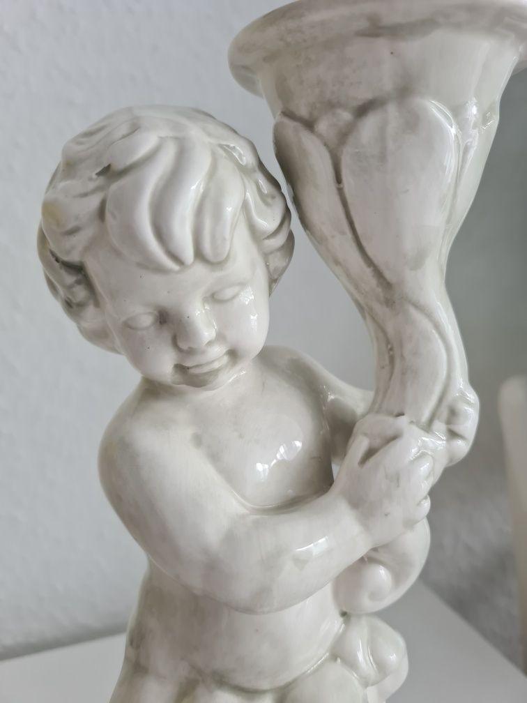 Porcelanowa figurka, anioł świecznik