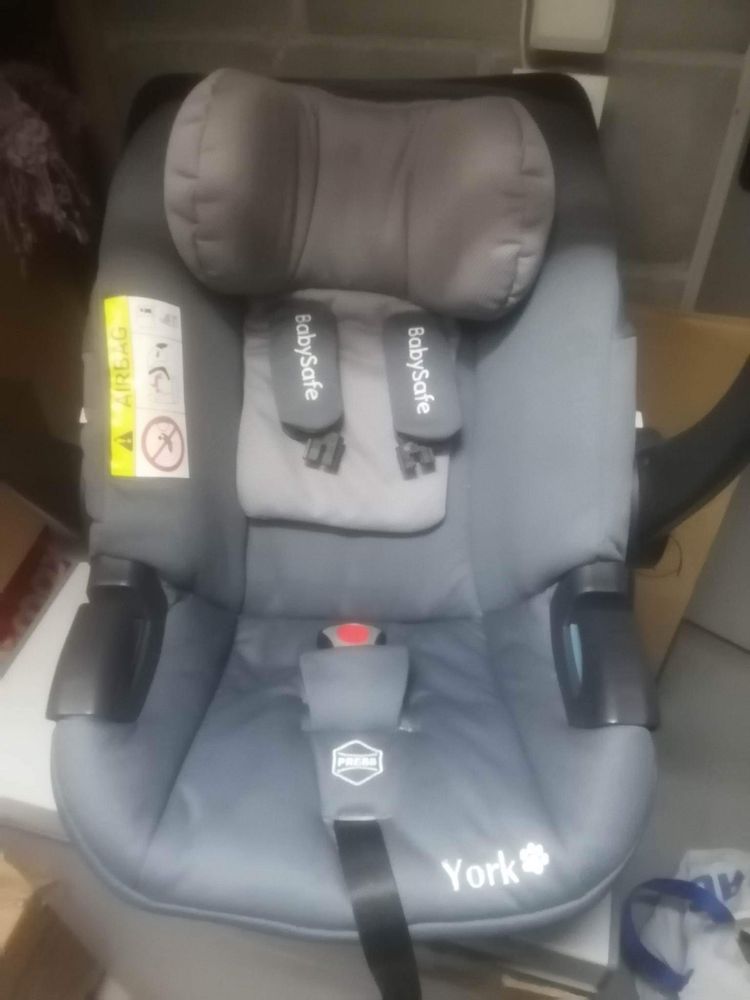 Fotelik z baza  isofix babysafe York i size