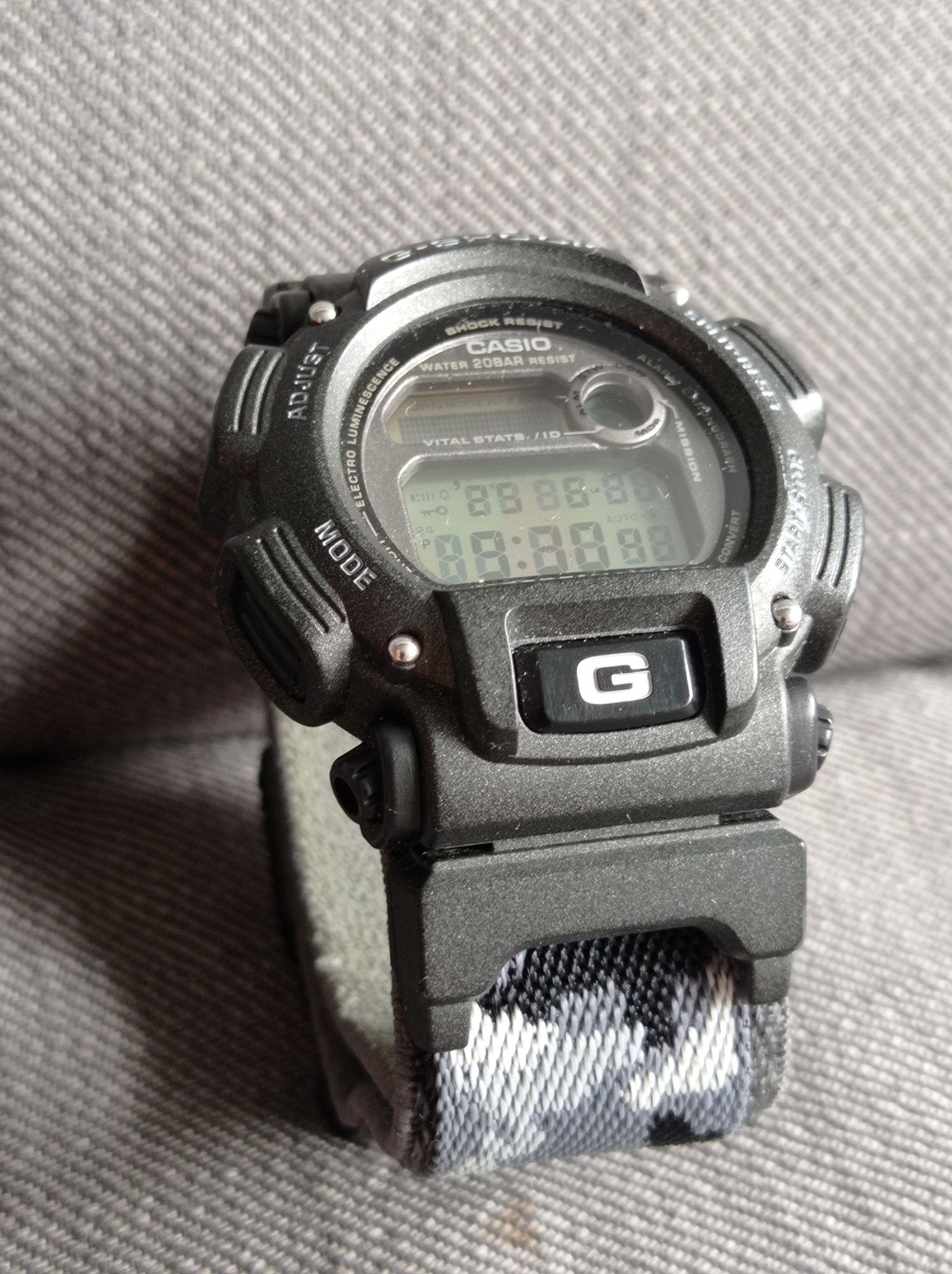 Japoński CASIO G SHOCK DW-8800MM oryginał w super stanie i cenie