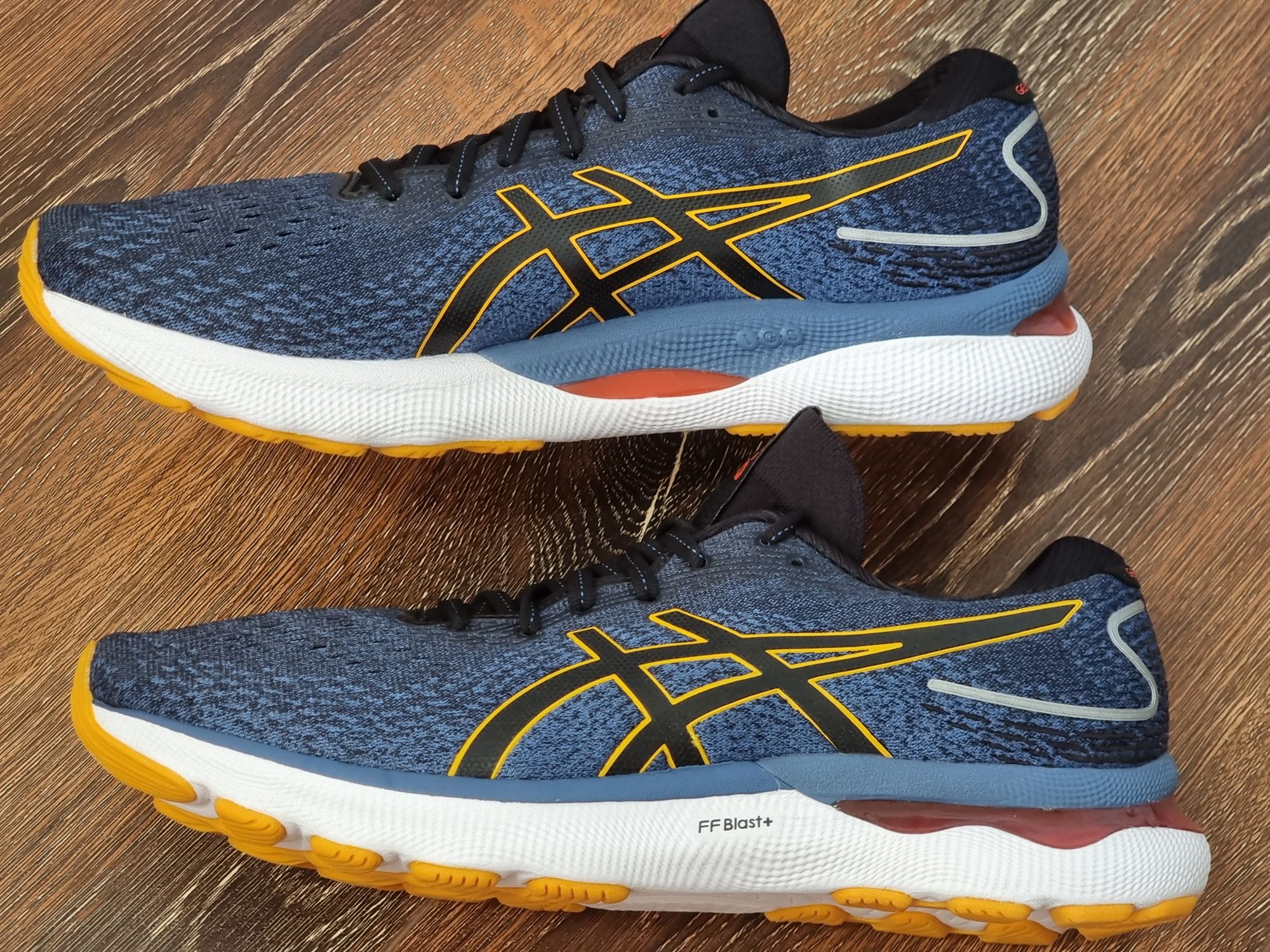 Оригінал 100% чоловічі кросівки asics nimbus 24 euro 45