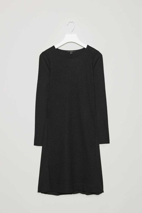 COS рр L платье из шерсти