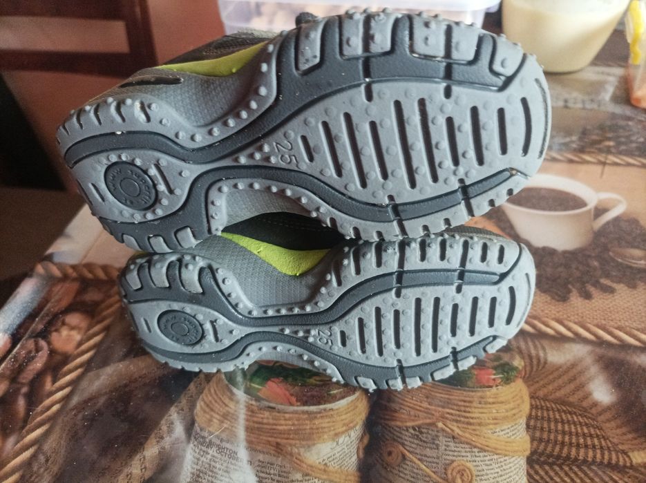 Детские кроссовки Superfit р-р 25 стелька 14.5