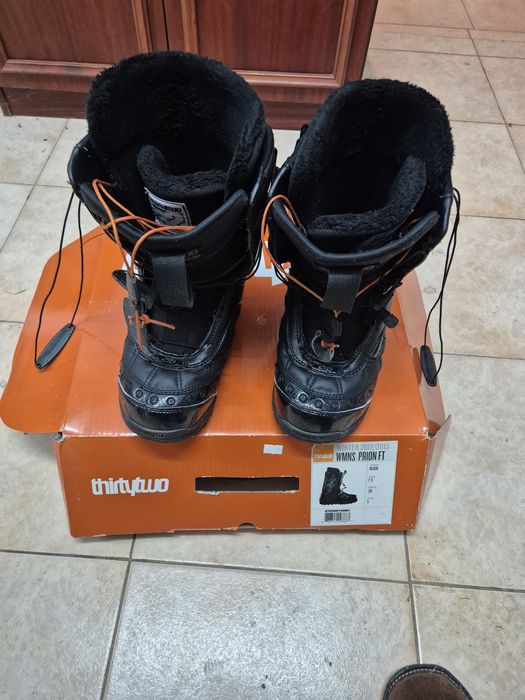 Buty i deska snowboard