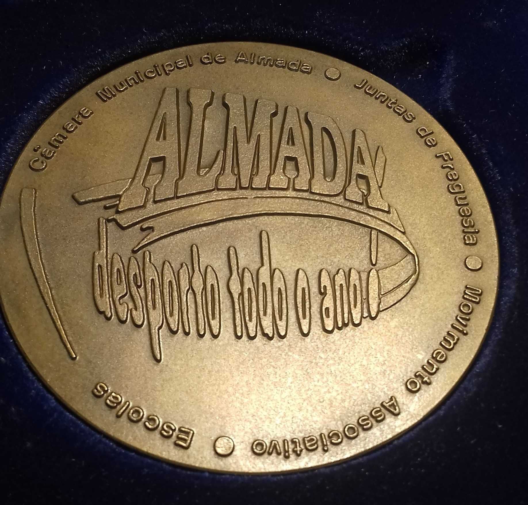 Medalha comemorativa dos 6ºs Jogos Desportivos do Concelho de Almada