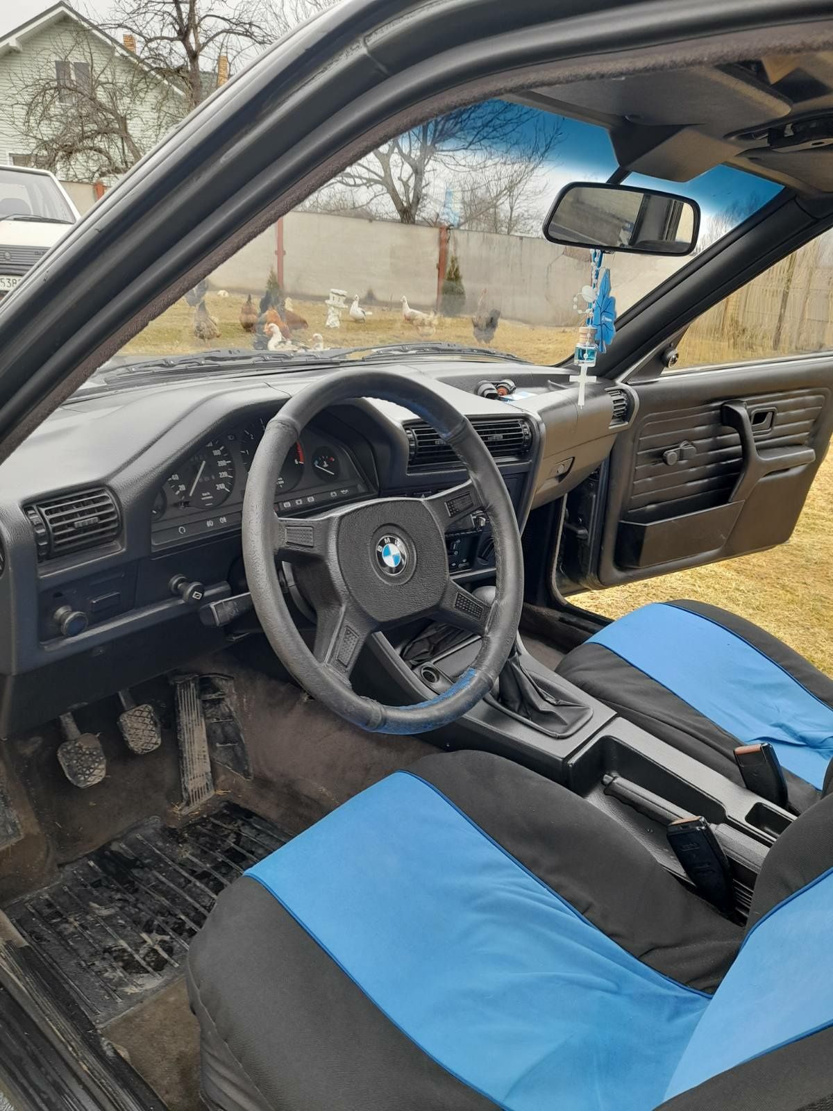 Продам машину BMW моделі 324