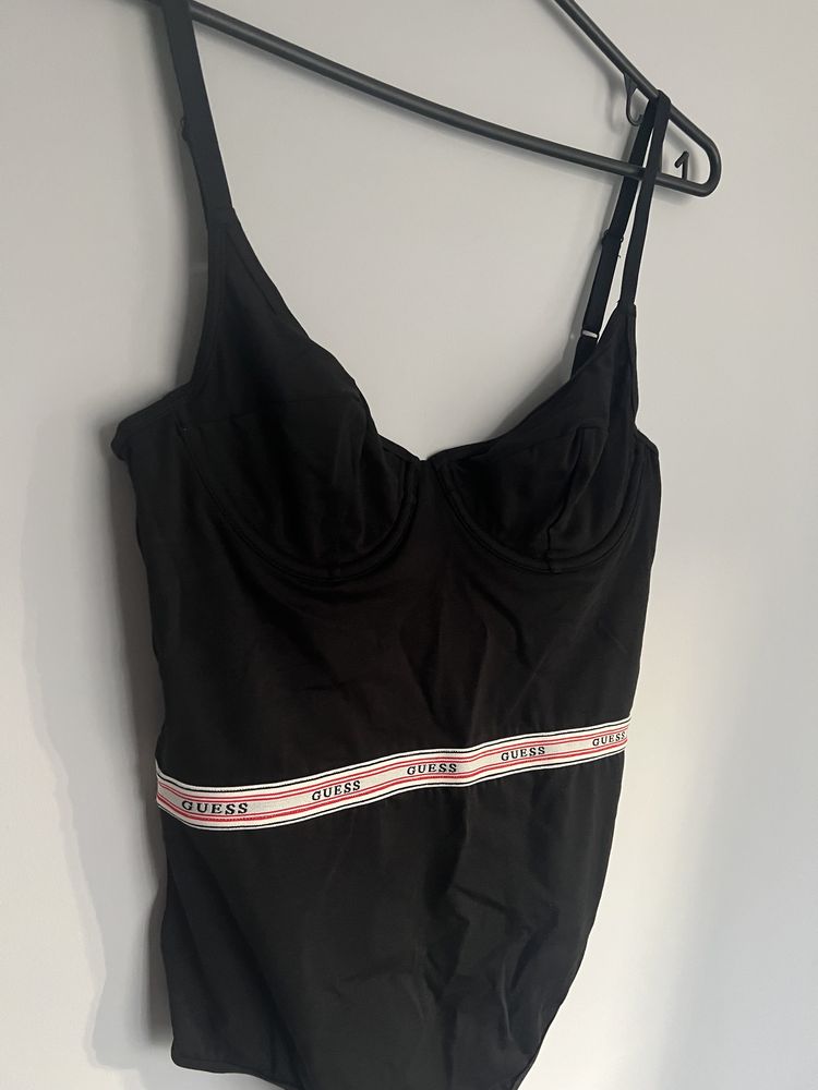 Guess rozmiar m body nowe z metkami