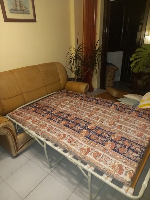 Sofá cama pele verdadeira