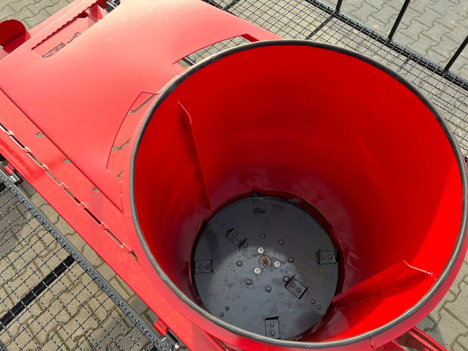 Ścielarka rozscielacz słomy do truskawek ST-1 rozścielacz. PROMOCJA