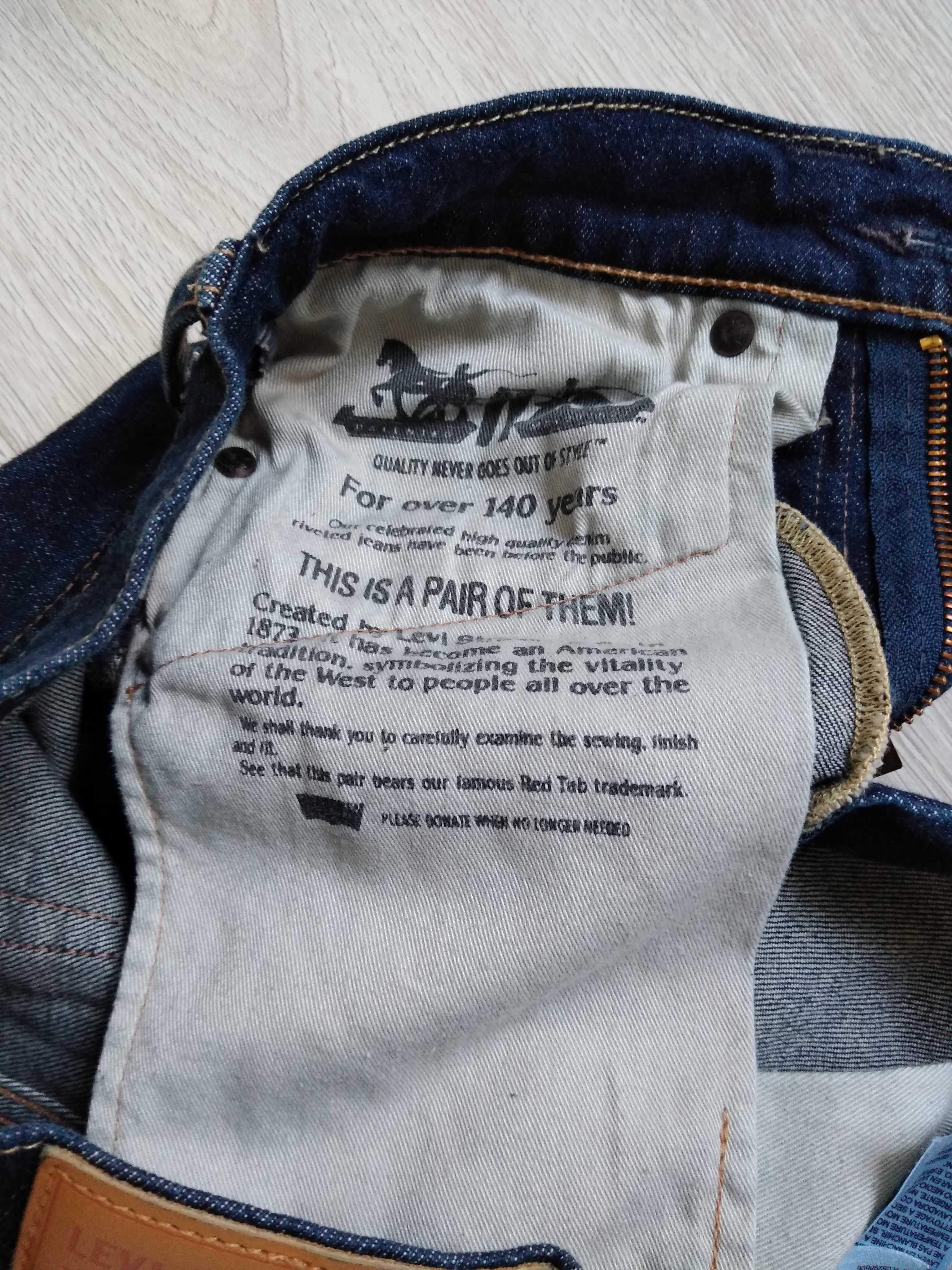 Jeansy Levi's 519 W28 L32