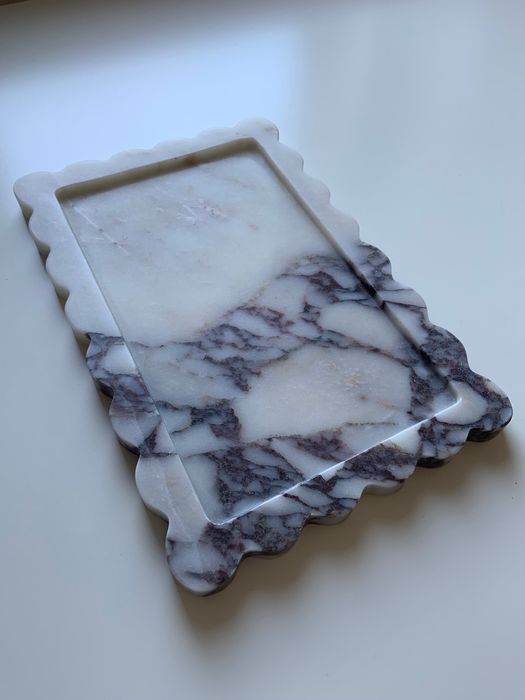 Marmurowa taca ozdobna. Calacatta Viola