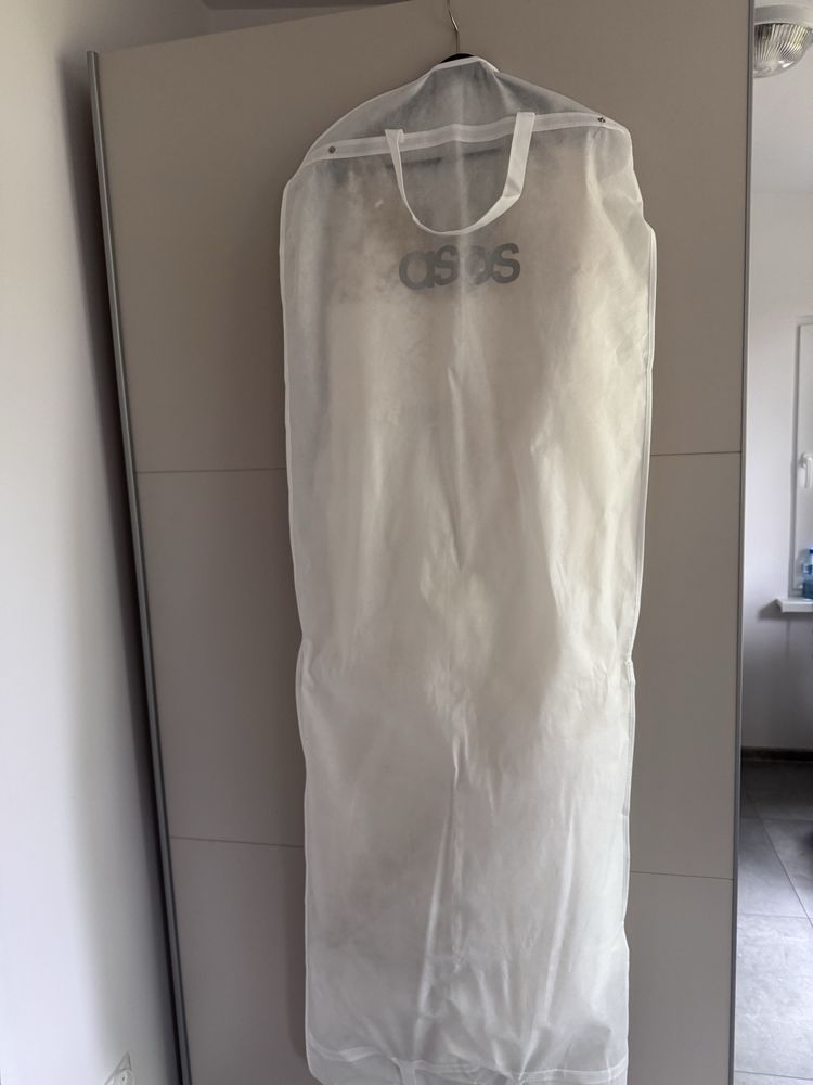 Suknia ślubna firmy ASOS