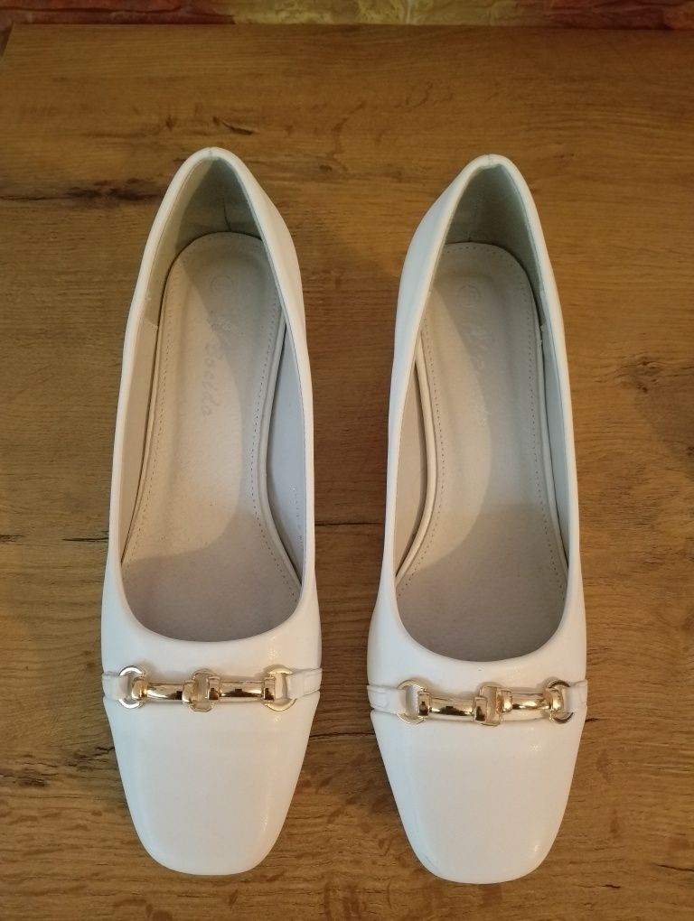 Buty damskie czółenka 39 białe