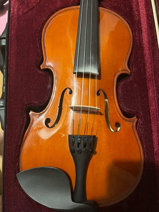 „Skrzypce 4/4 pełny rozmiar + futerał + smyczek – stan bardzo dobry”