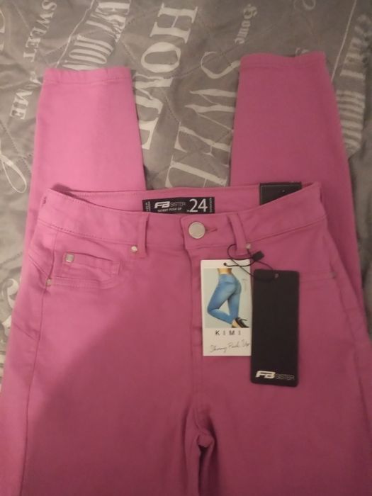 Damskie jeansy FB Sister XS