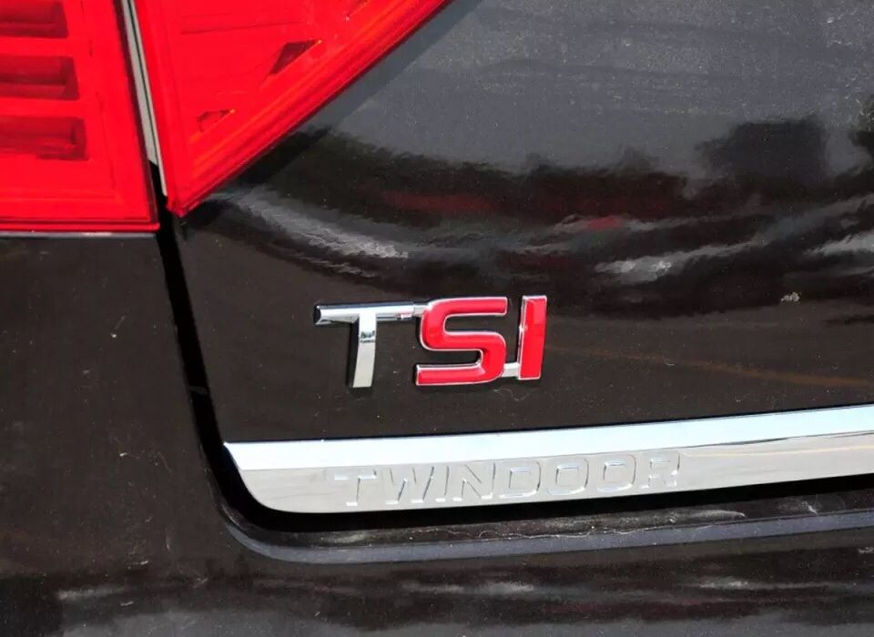 Значек емблема TSI