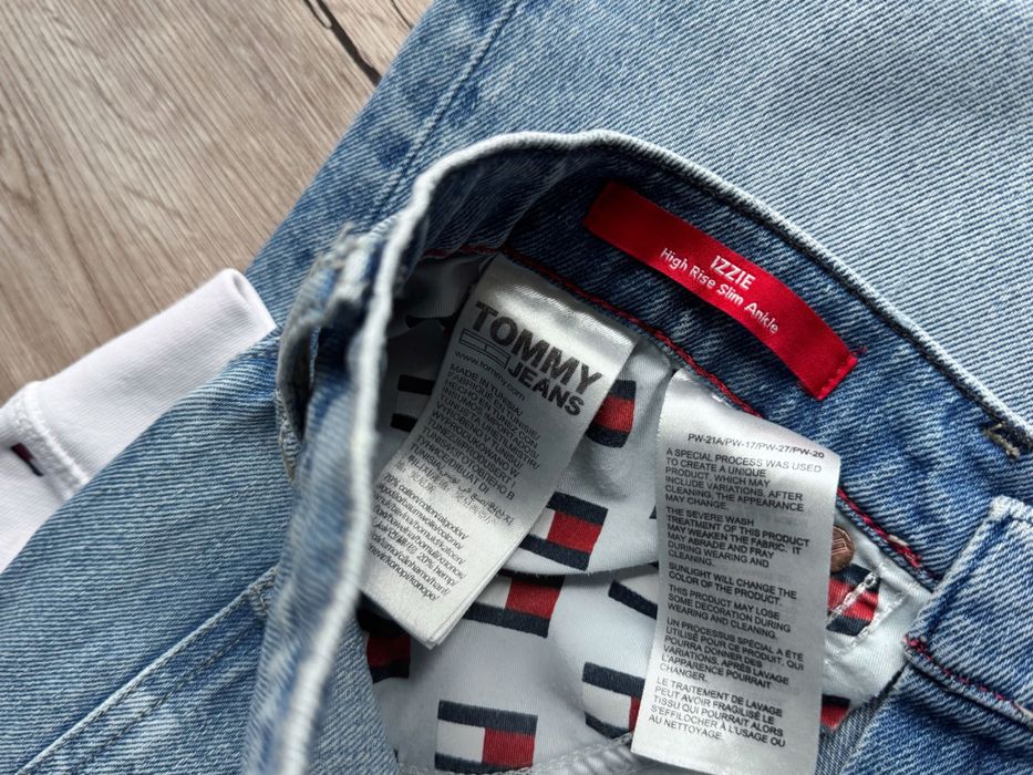 Tommy Hilfiger блакитні джинси мом