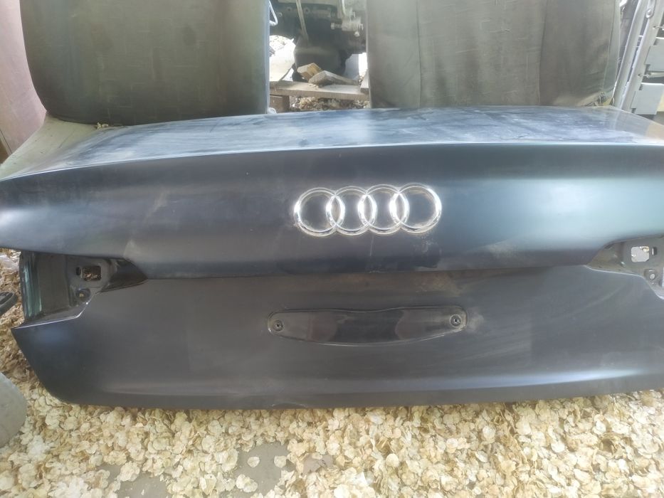 Кришка багажника Audi A4 (B8) 2007-2015