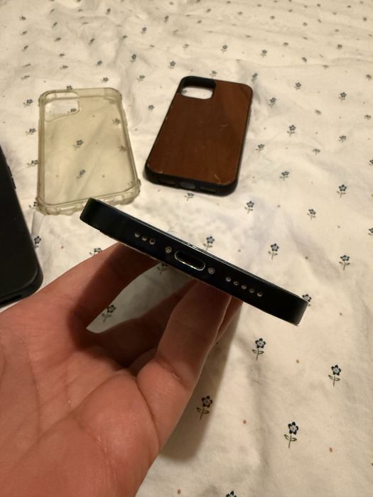 iPhone 12 118gb + gratis