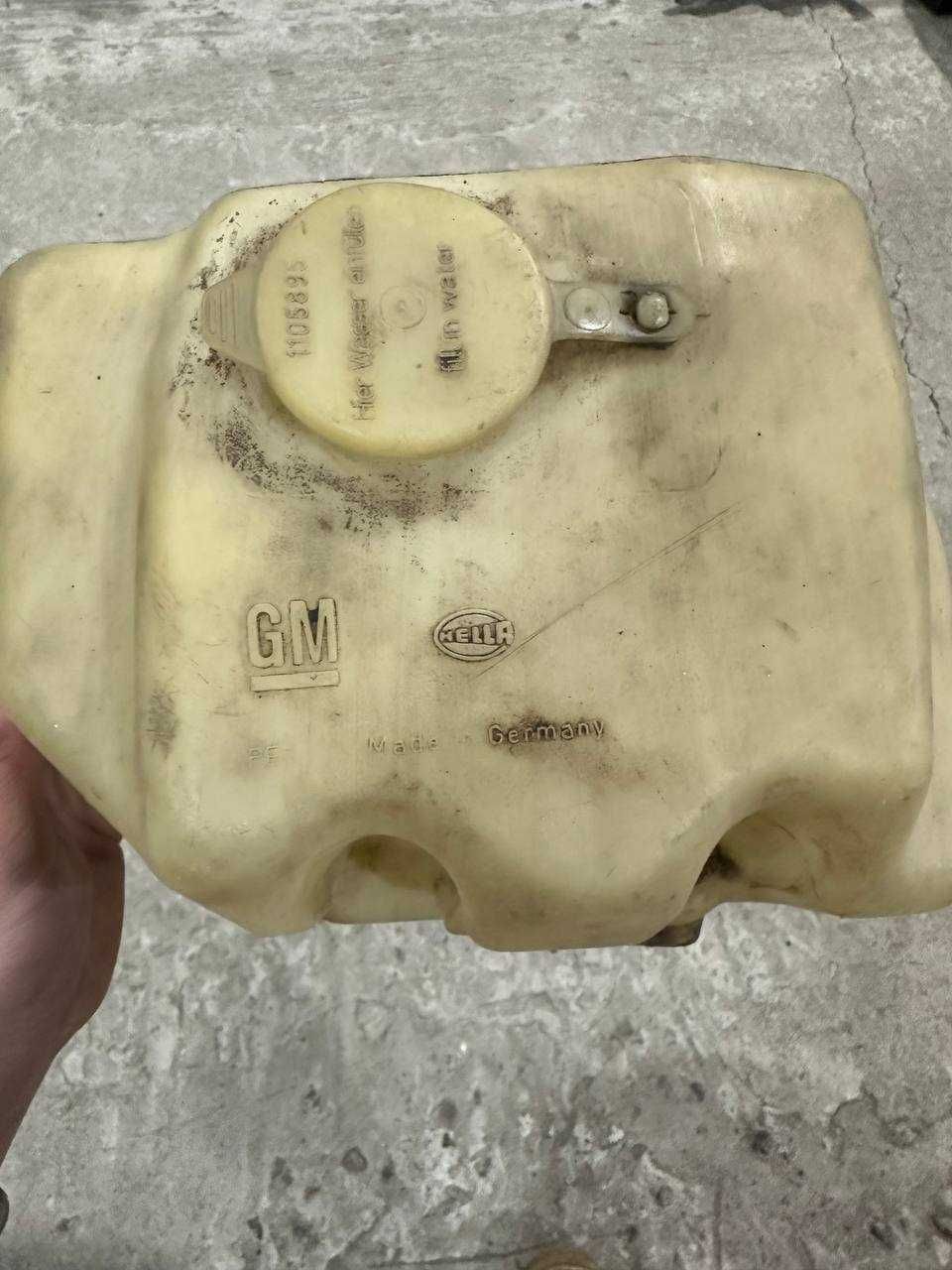 Бачок стеклоомывателя Opel Vectra a. 1105895