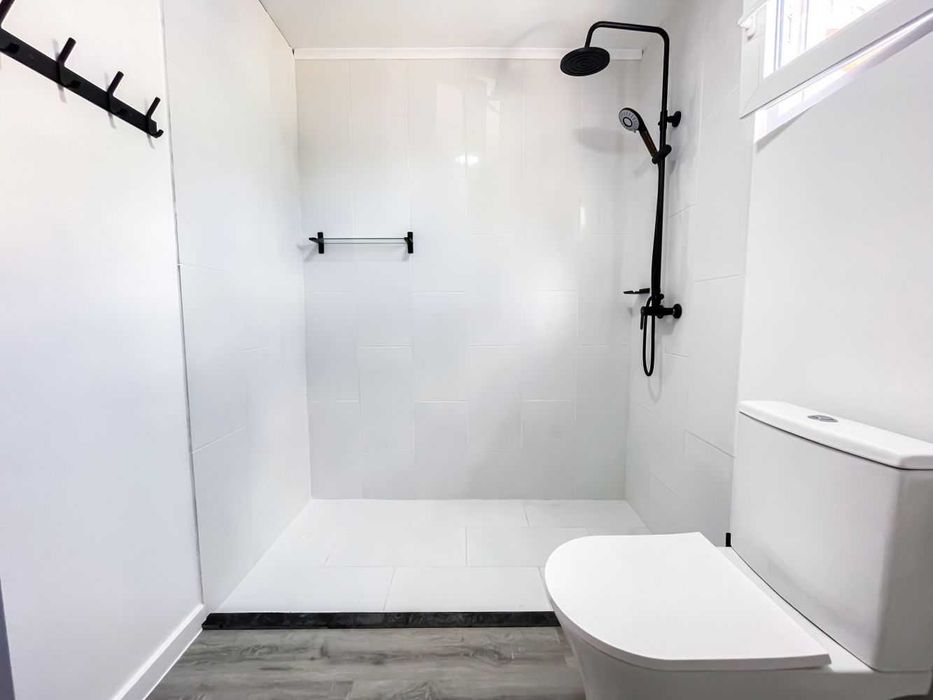 MORADIA T2 REMODELADA + 2 RUÍNAS EM SITIO DE CHEIRA - PENACOVA