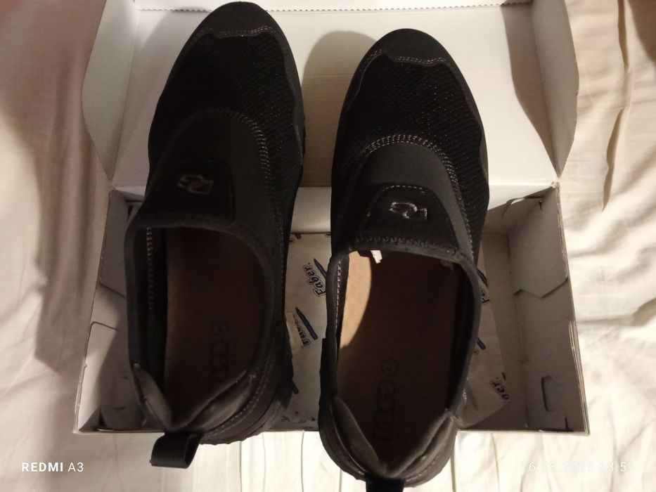 Обувь 45 размер лёгкие. Новые.