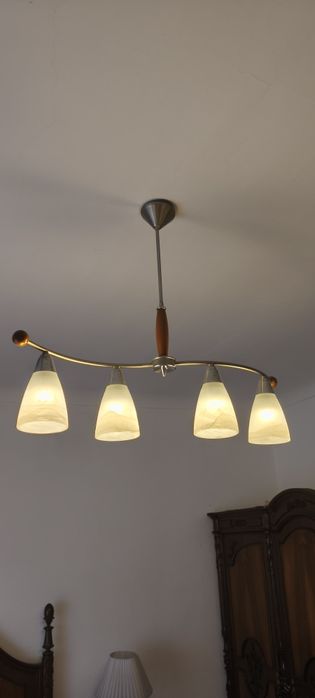 Candeeiro adaptável a qualquer ambiente