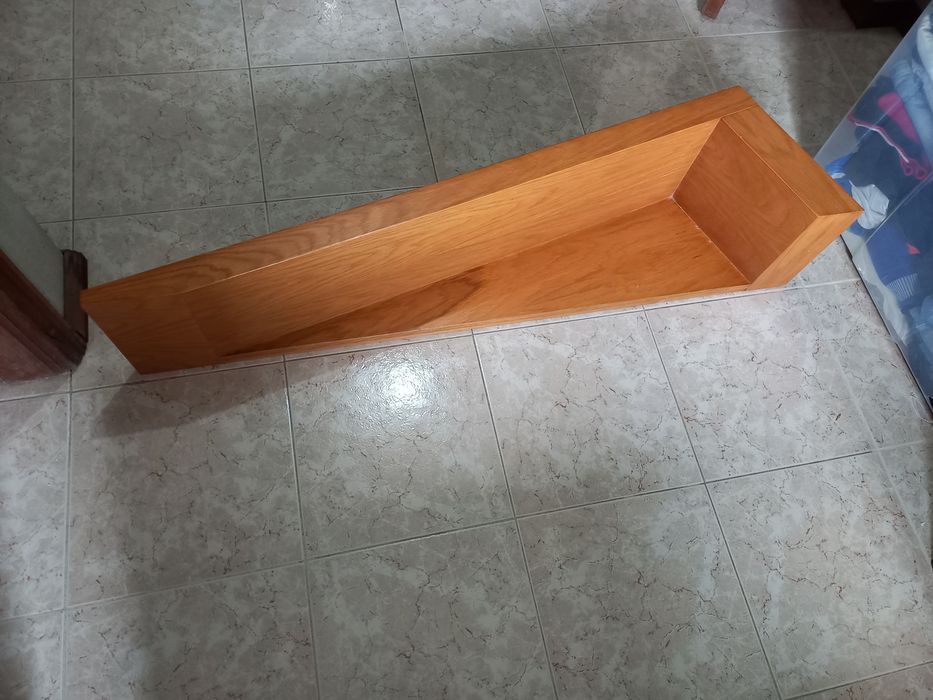 Parteleira em madeira de cerejeira