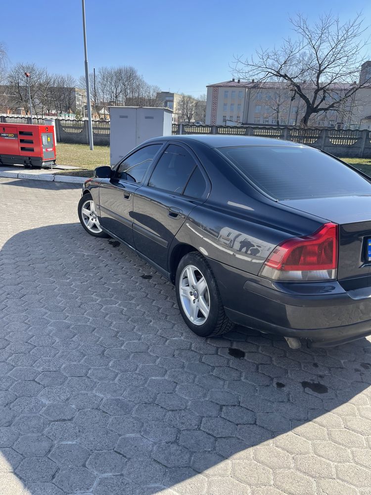 Продам VOLVO S 60 2.4 D Автомат