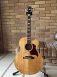 Sprzedam gitarę Gibson j-185 ec