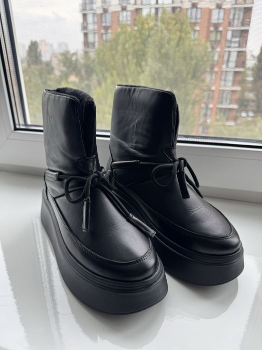 НОВІ шкіряні зимові утеплені луноходи чобітки жіночі розмір 38