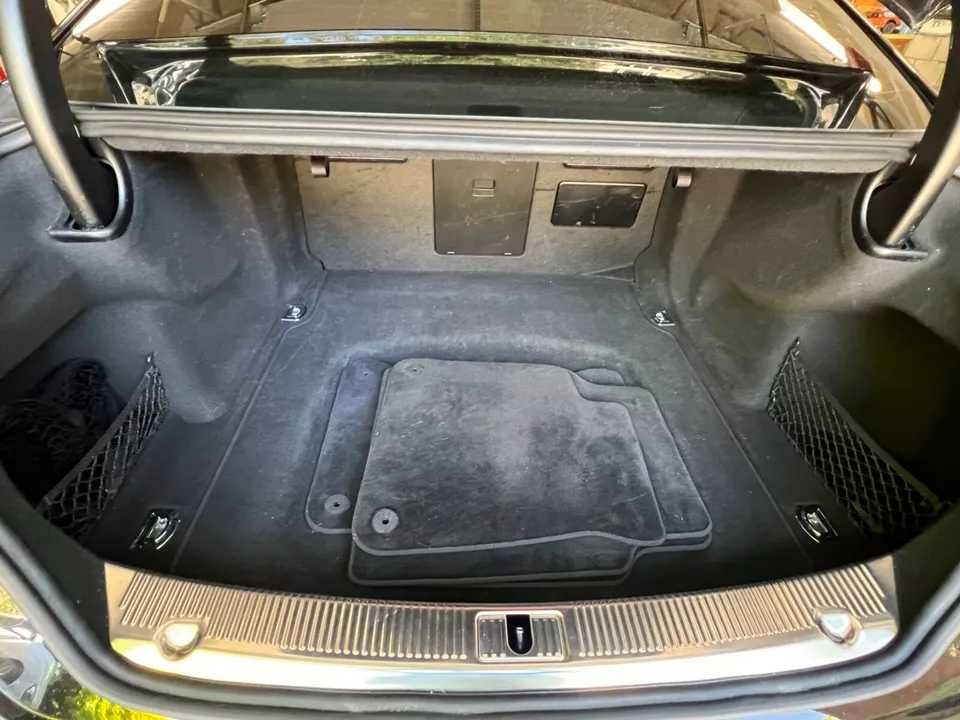 2016  Audi  A8 Prestige