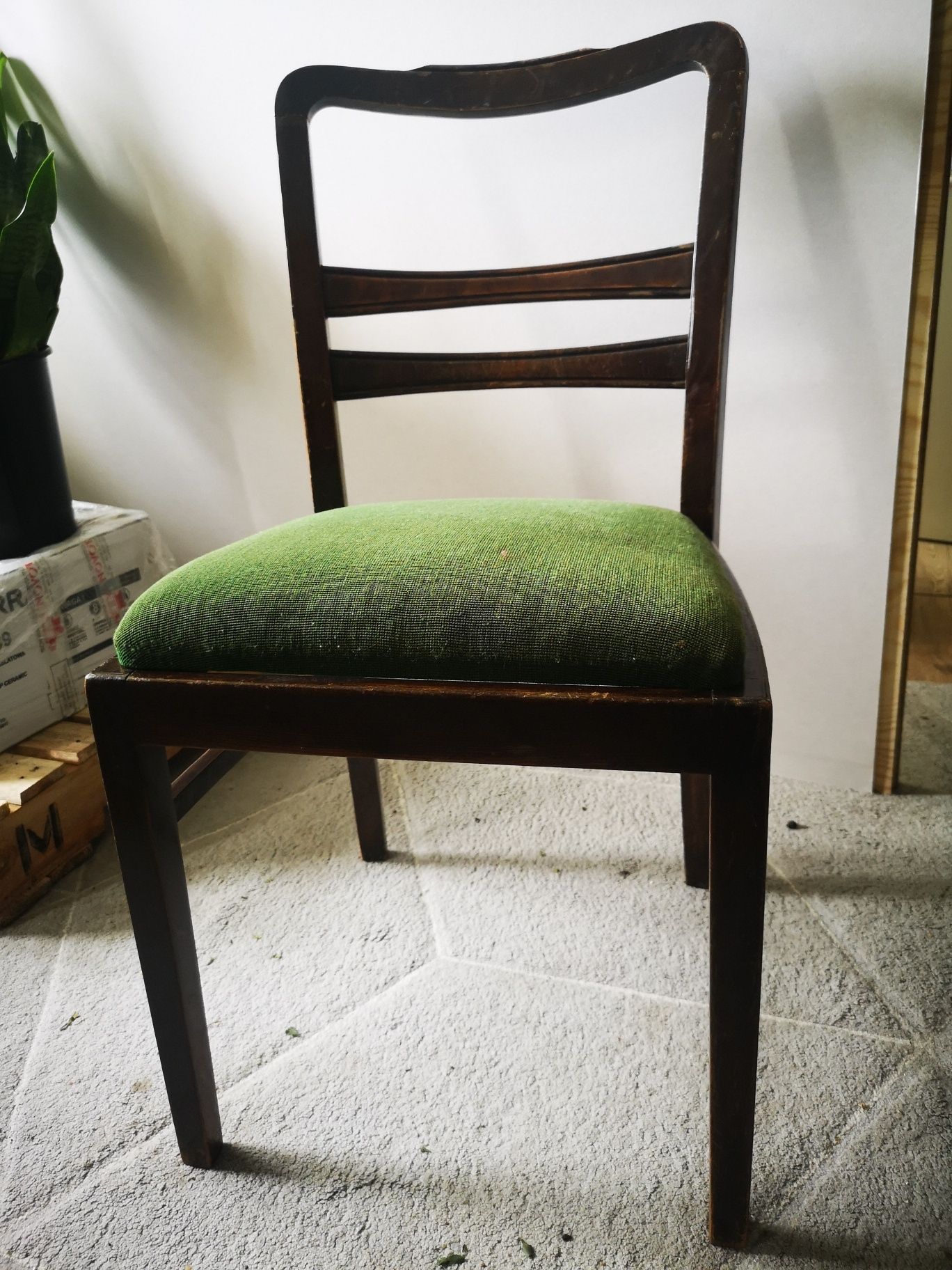 Krzesła w stylu art deco