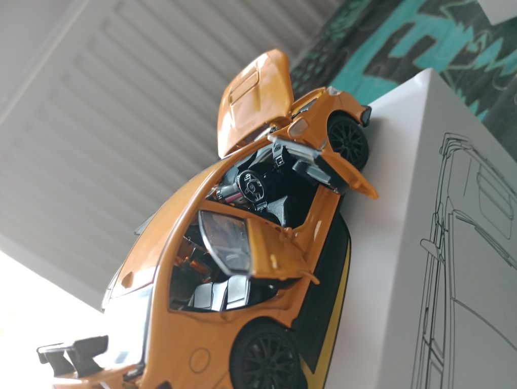 Subaru WRX STI skala 1:32 bardzo szczegółowy