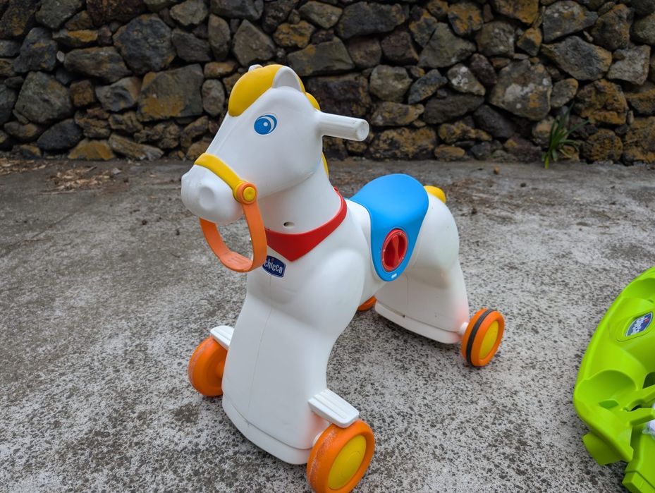 Cavalo Rodeo Chicco criança