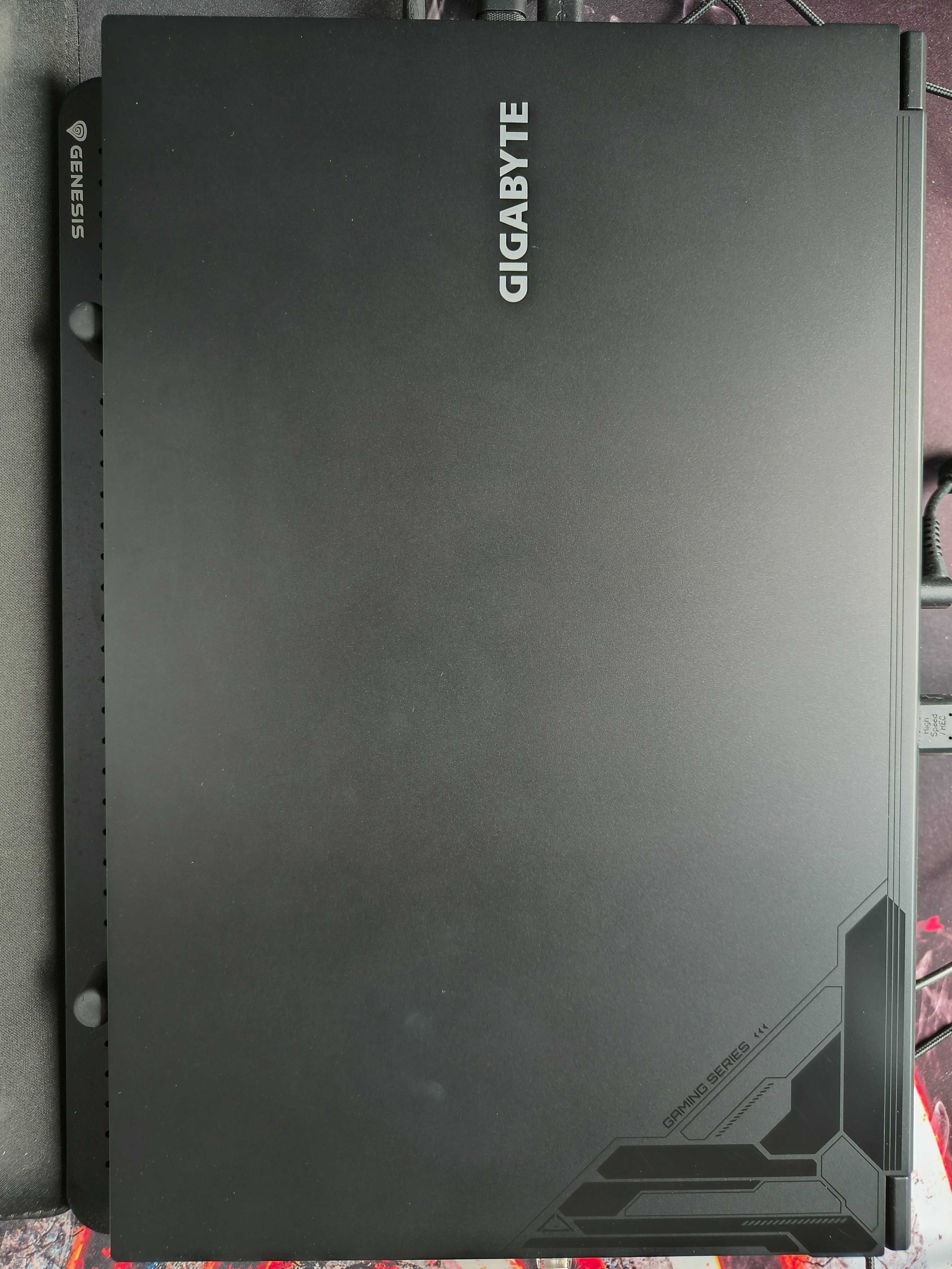 Laptop Gigabyte G7MF i5-12500H 1000GB RTX 4050 /144Hz 32GB RAM 1 TB SS