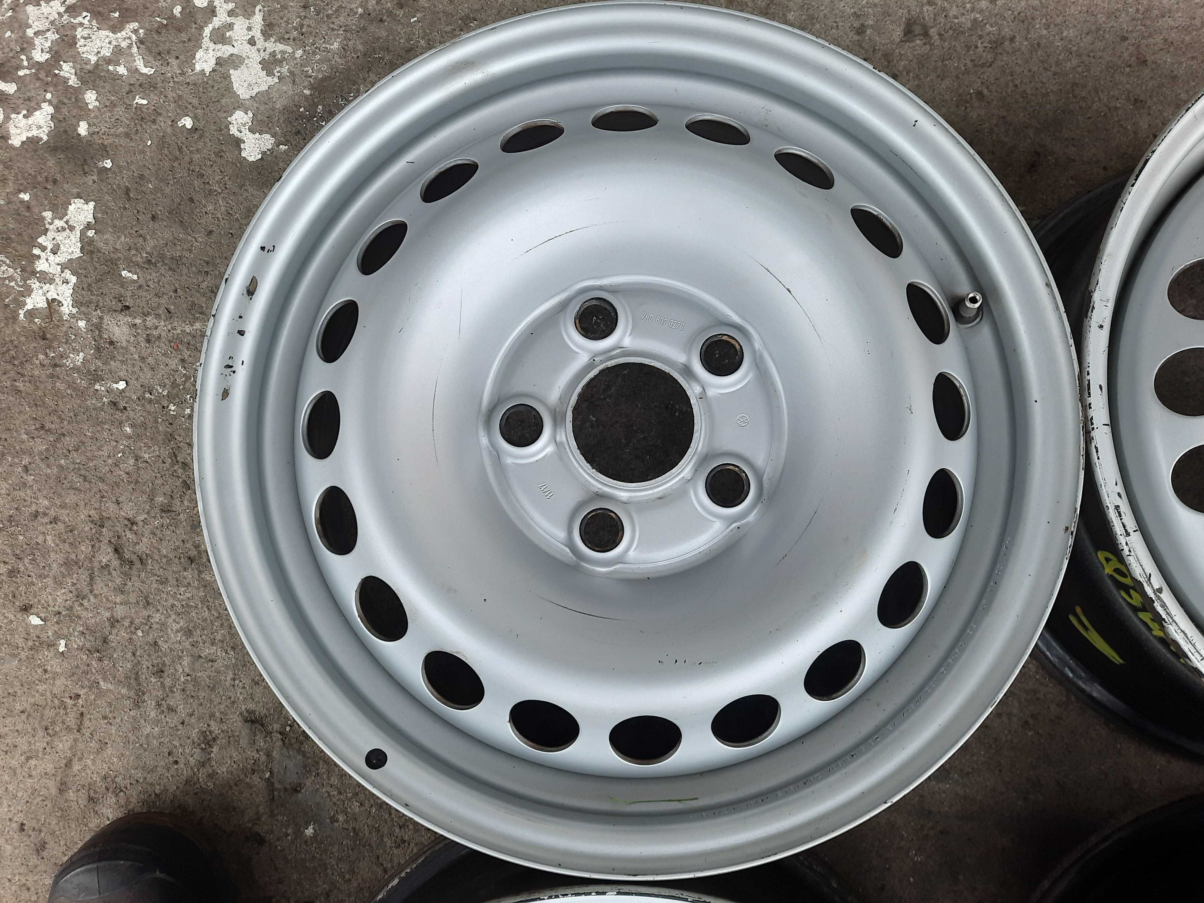 Oryginalne wzmacniane felgi stalowe VW T5 T6 16" 5x120x65,1 ET 51