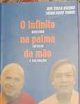 O infinito na palma da mão