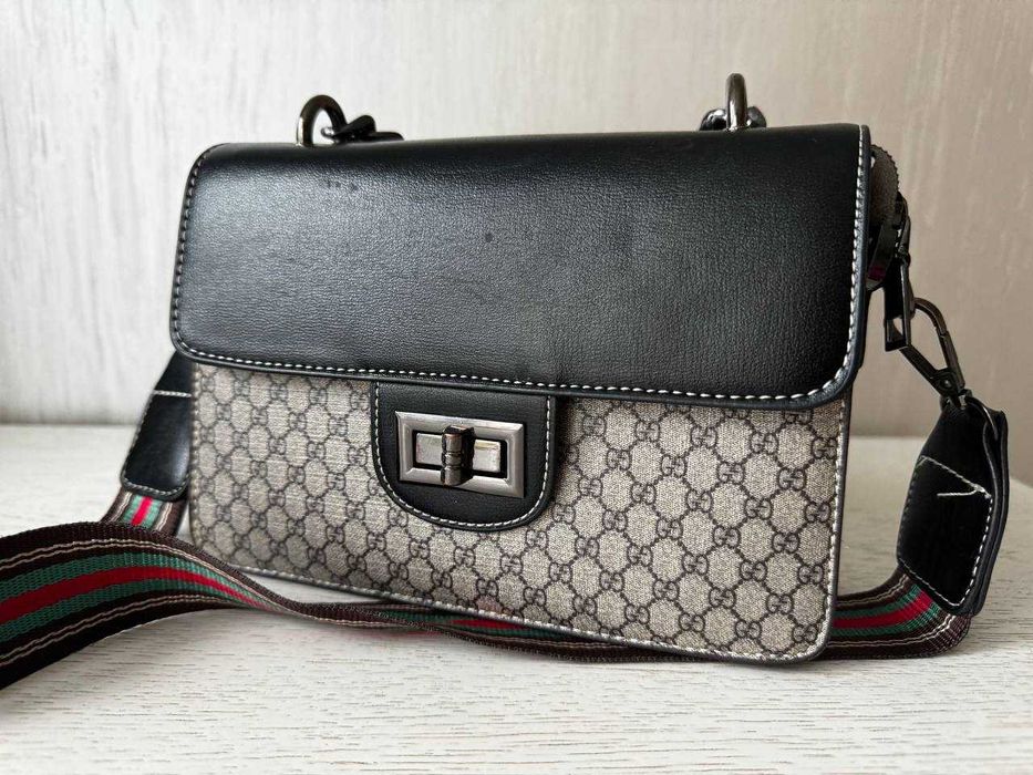 Сумка коричнева з принтом