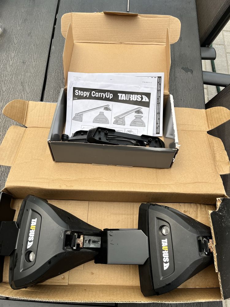 Yakima K1050W kit dopasowujący do Toyota C-HR (2023)