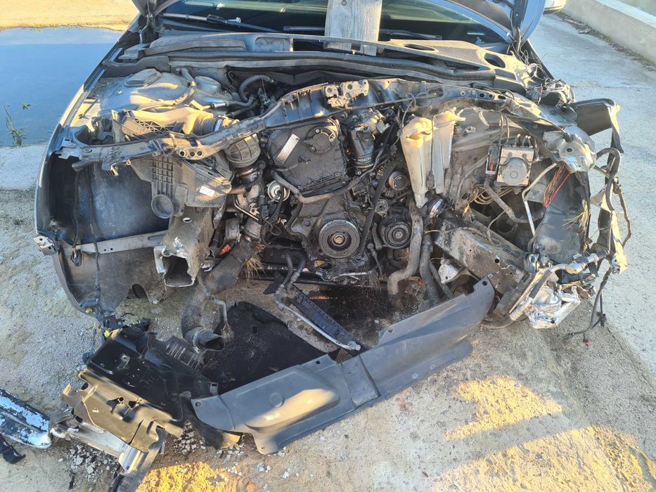 Audi a4 b8 2013r 2.0TFSI quattro po wypadku na części