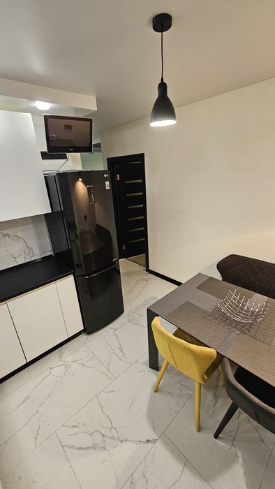 Эксклюзив 3 комнатная ЖК Ньютона Новые Дома Коммунальный рынок