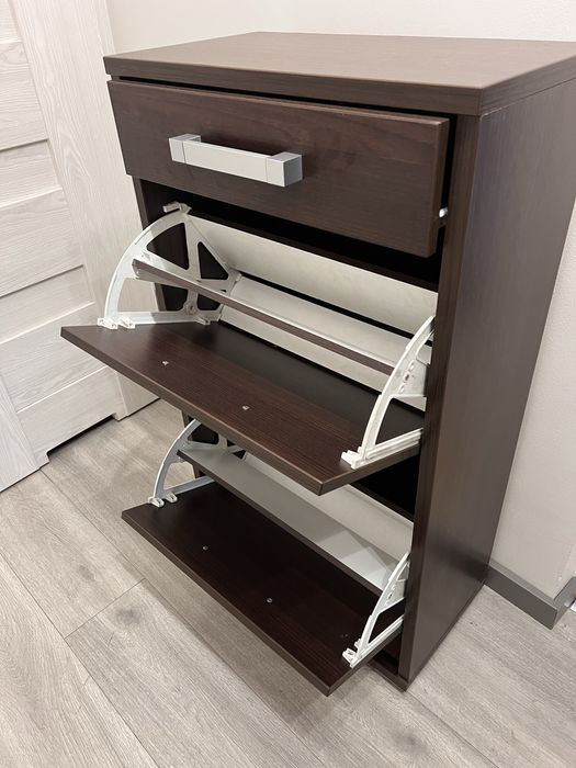 Szafka na buty do przedpokoju.